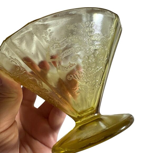 2 pc VTG 1930’s Madrid Amber Yellow Federal Depression Dessert/sherbert Cups‎ - Picture 1 of 9